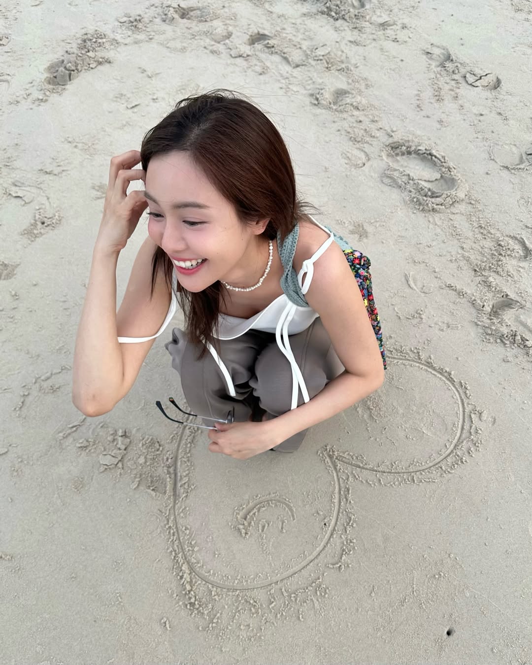 อุ้ม - อิษยา ฮอสุวรรณ