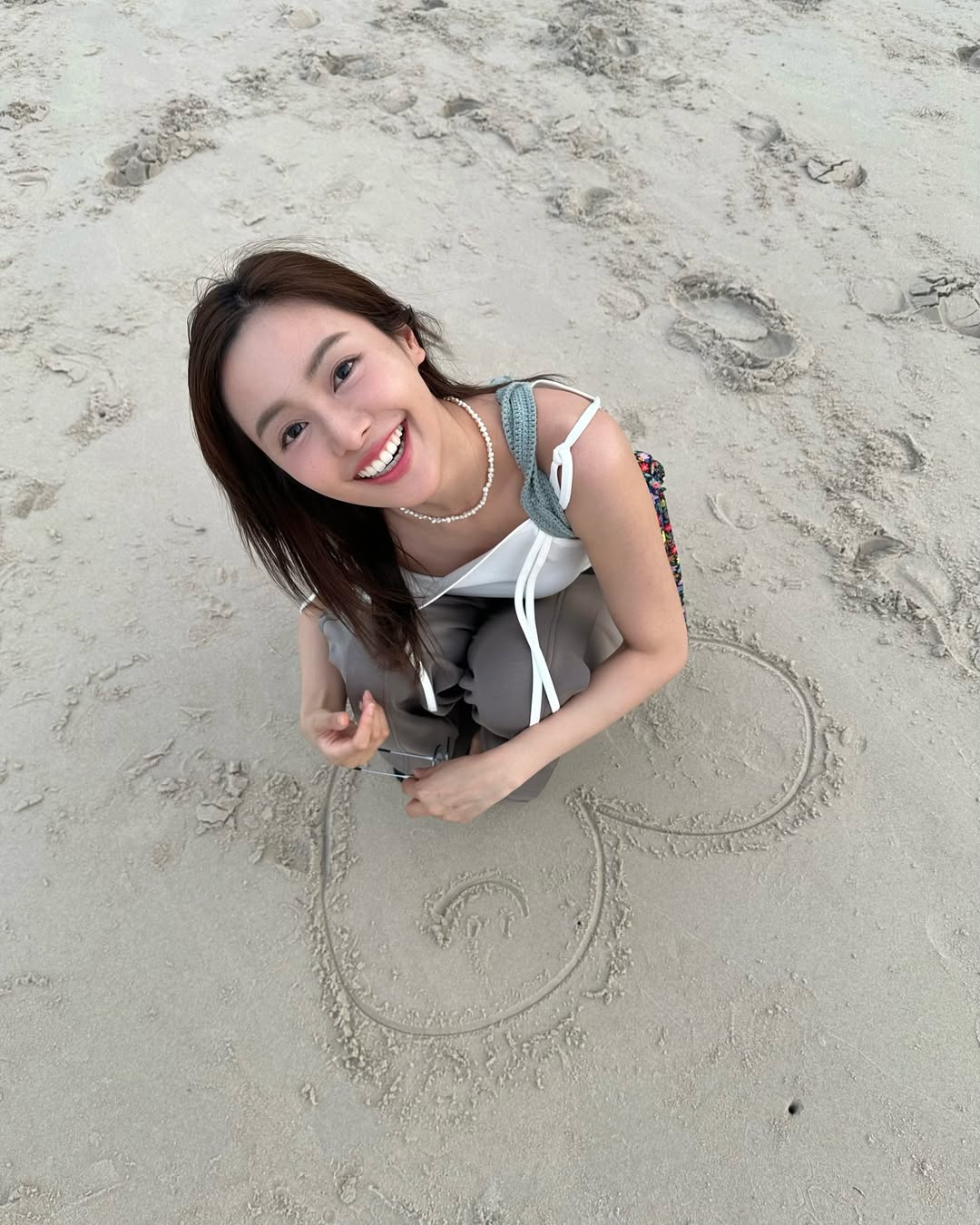 อุ้ม - อิษยา ฮอสุวรรณ
