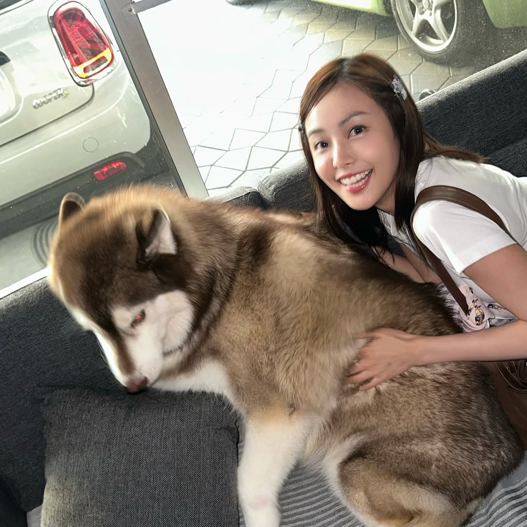 อุ้ม - อิษยา ฮอสุวรรณ