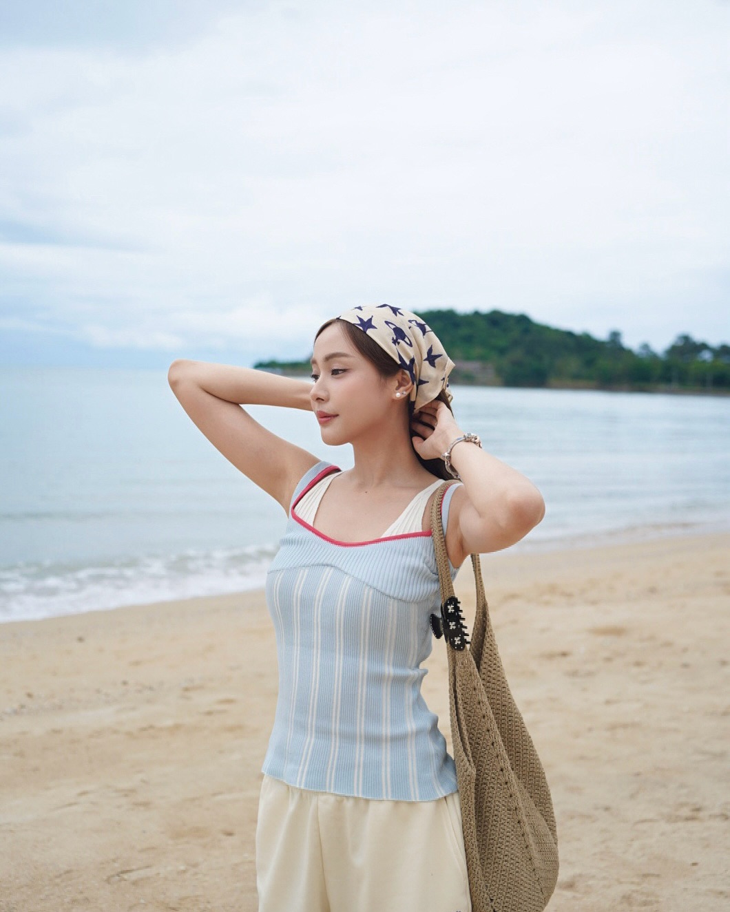 อุ้ม - อิษยา ฮอสุวรรณ