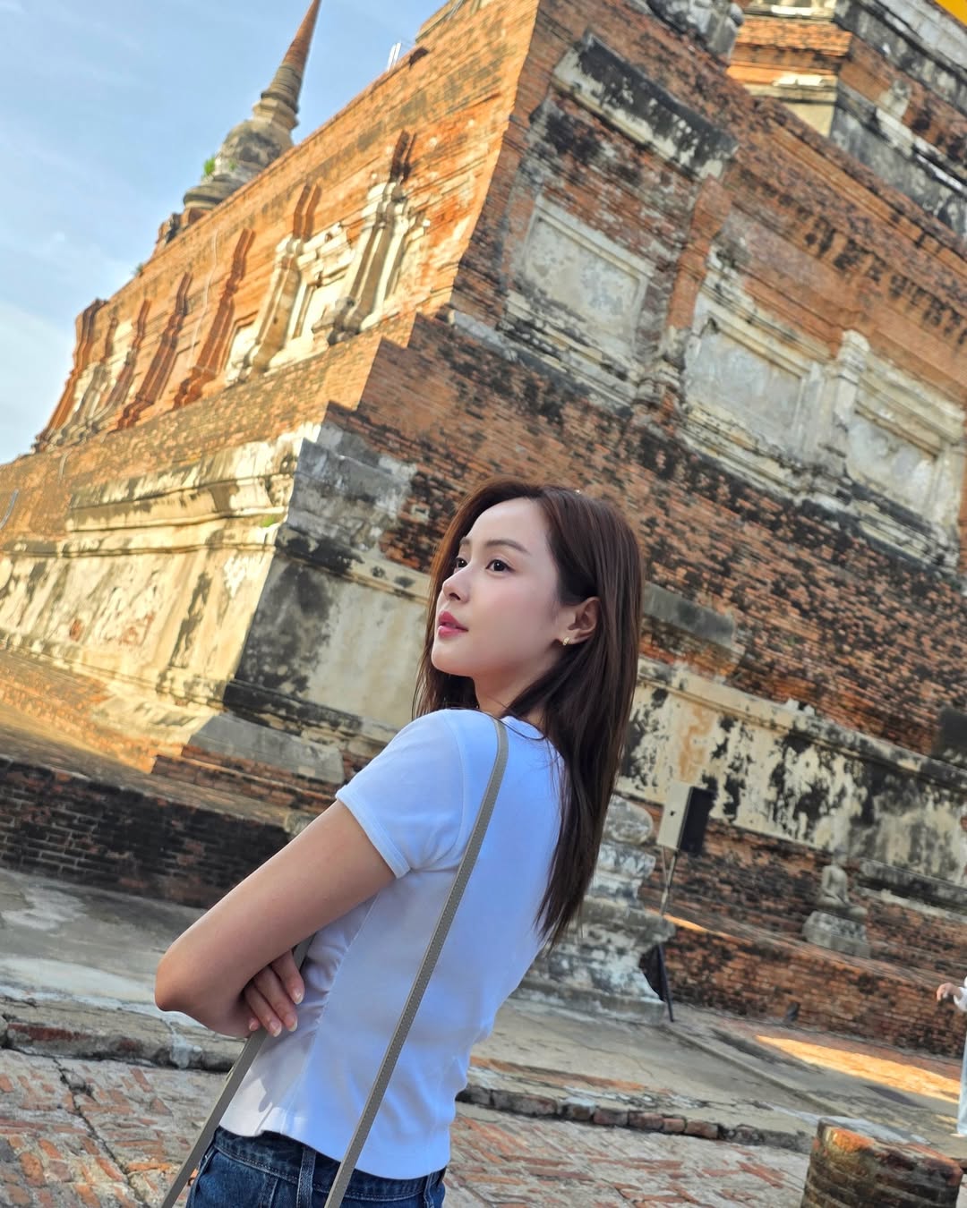 อุ้ม - อิษยา ฮอสุวรรณ