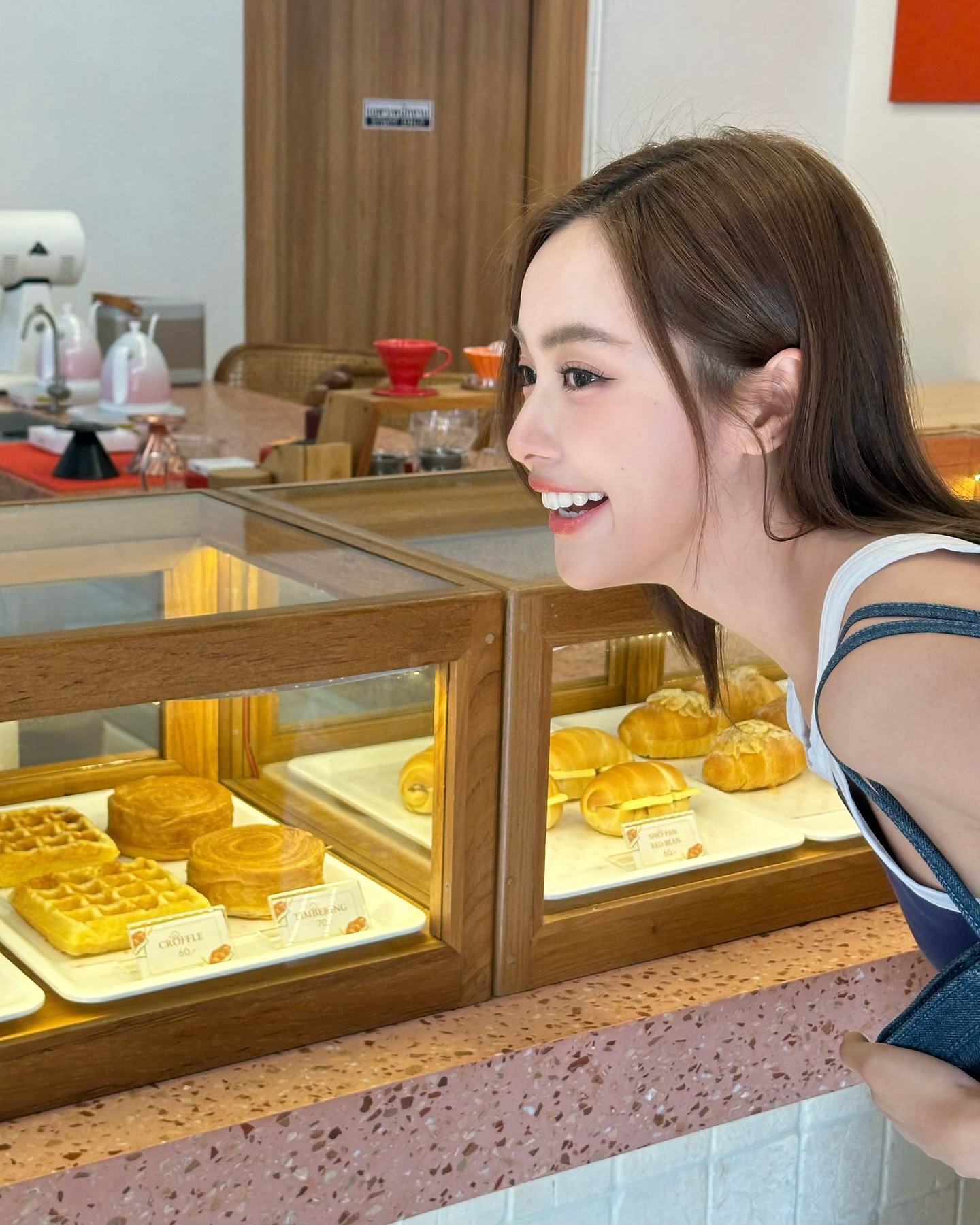 อุ้ม - อิษยา ฮอสุวรรณ