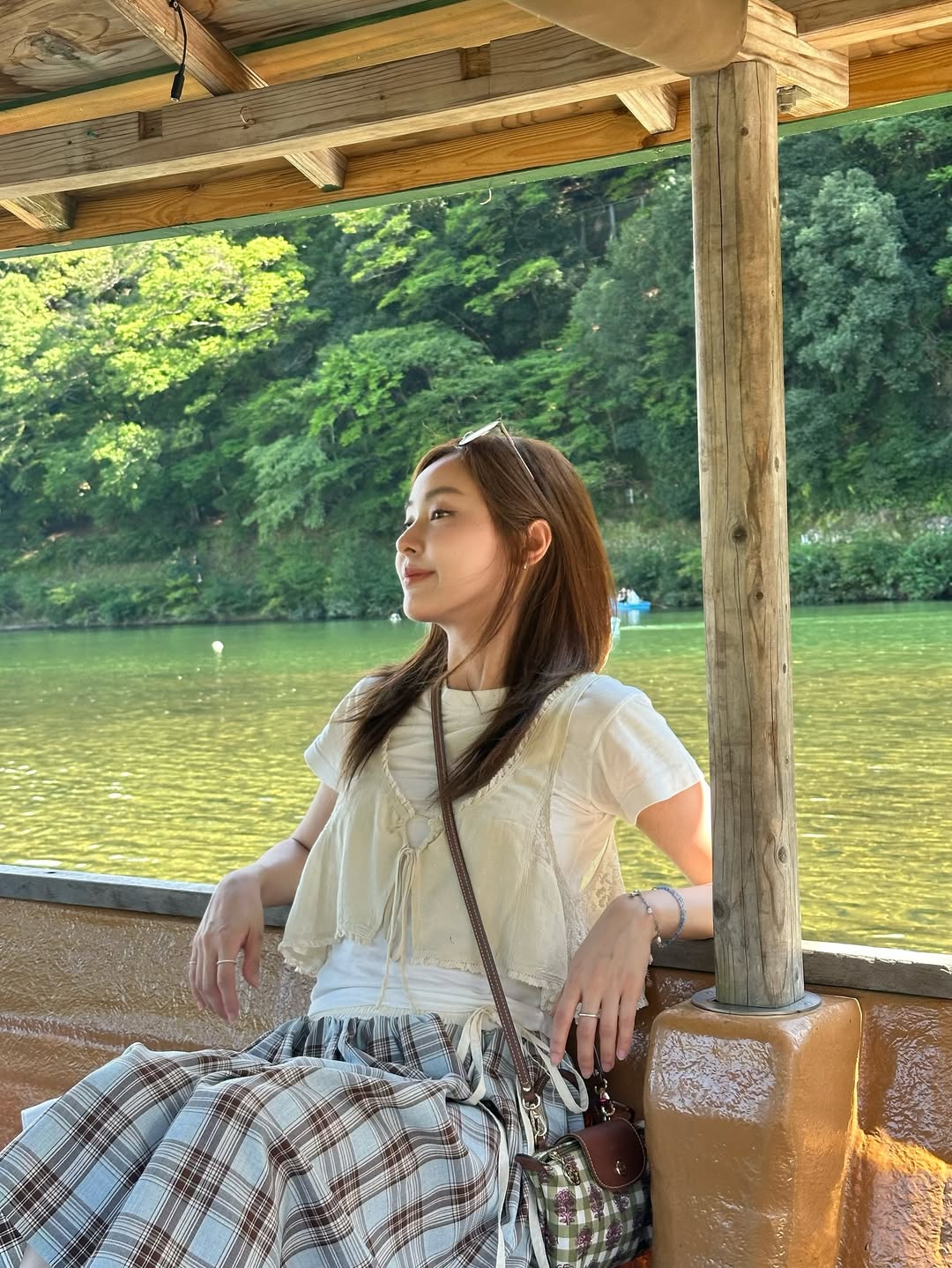 อุ้ม - อิษยา ฮอสุวรรณ