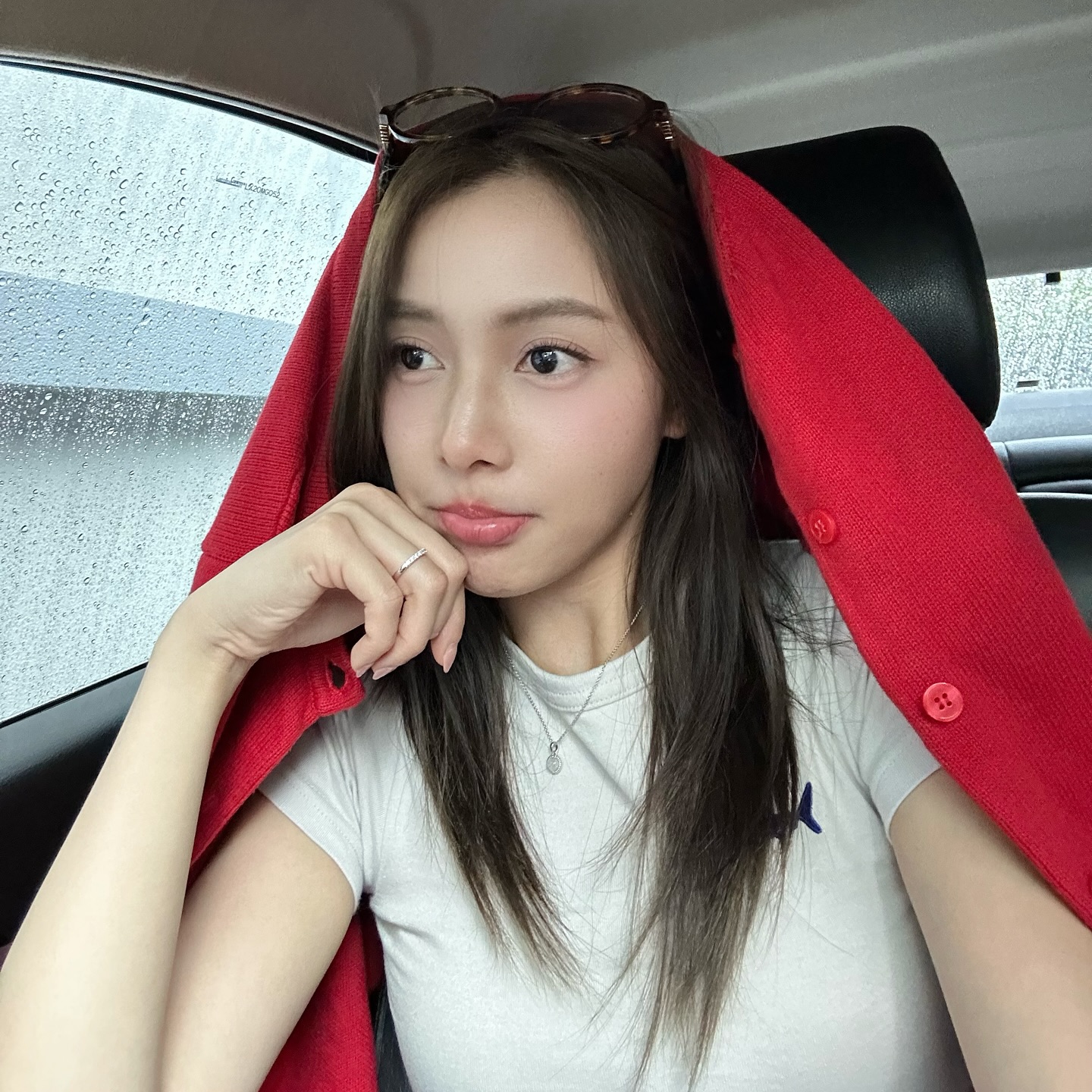 อุ้ม - อิษยา ฮอสุวรรณ