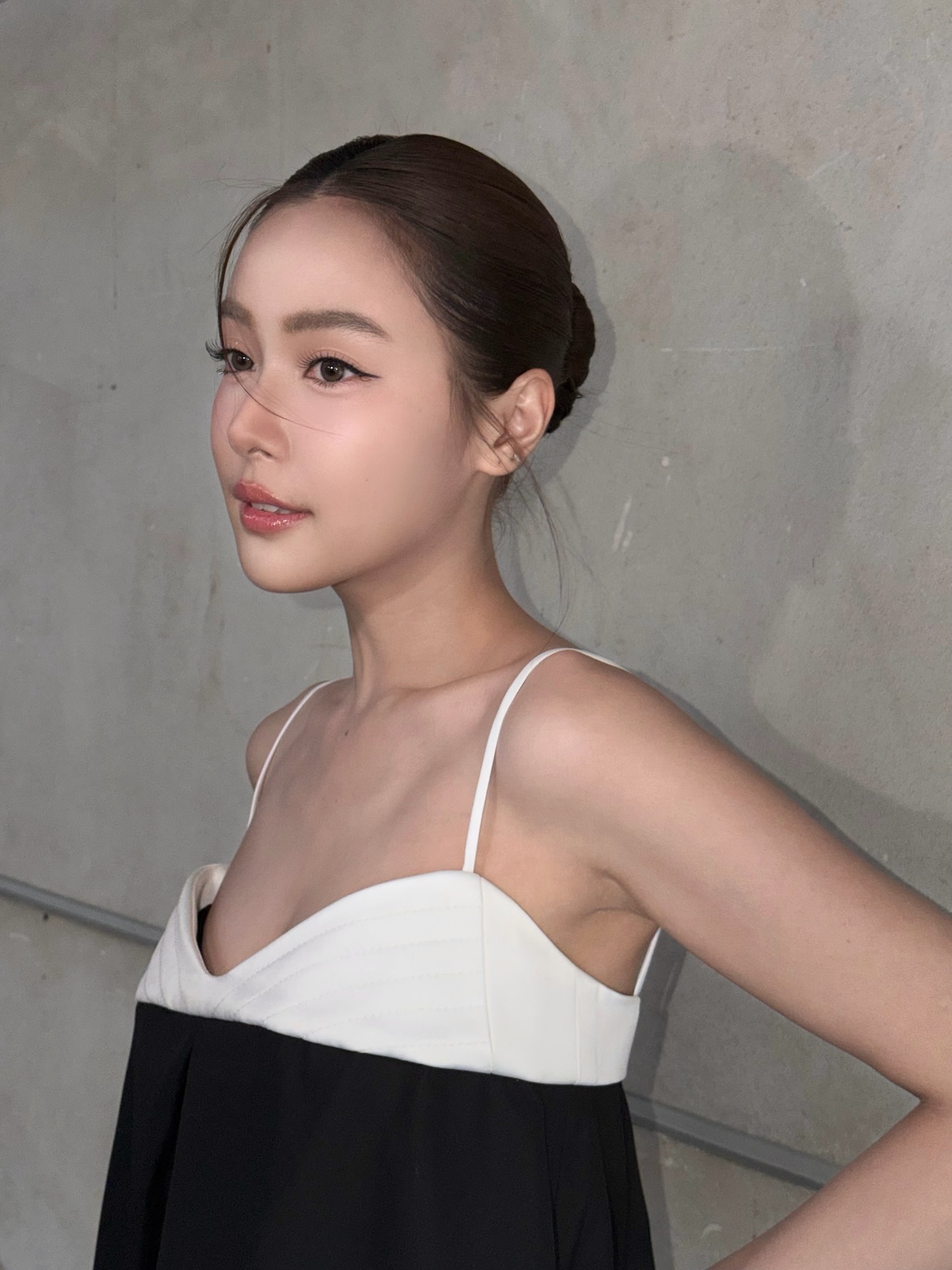 อุ้ม - อิษยา ฮอสุวรรณ