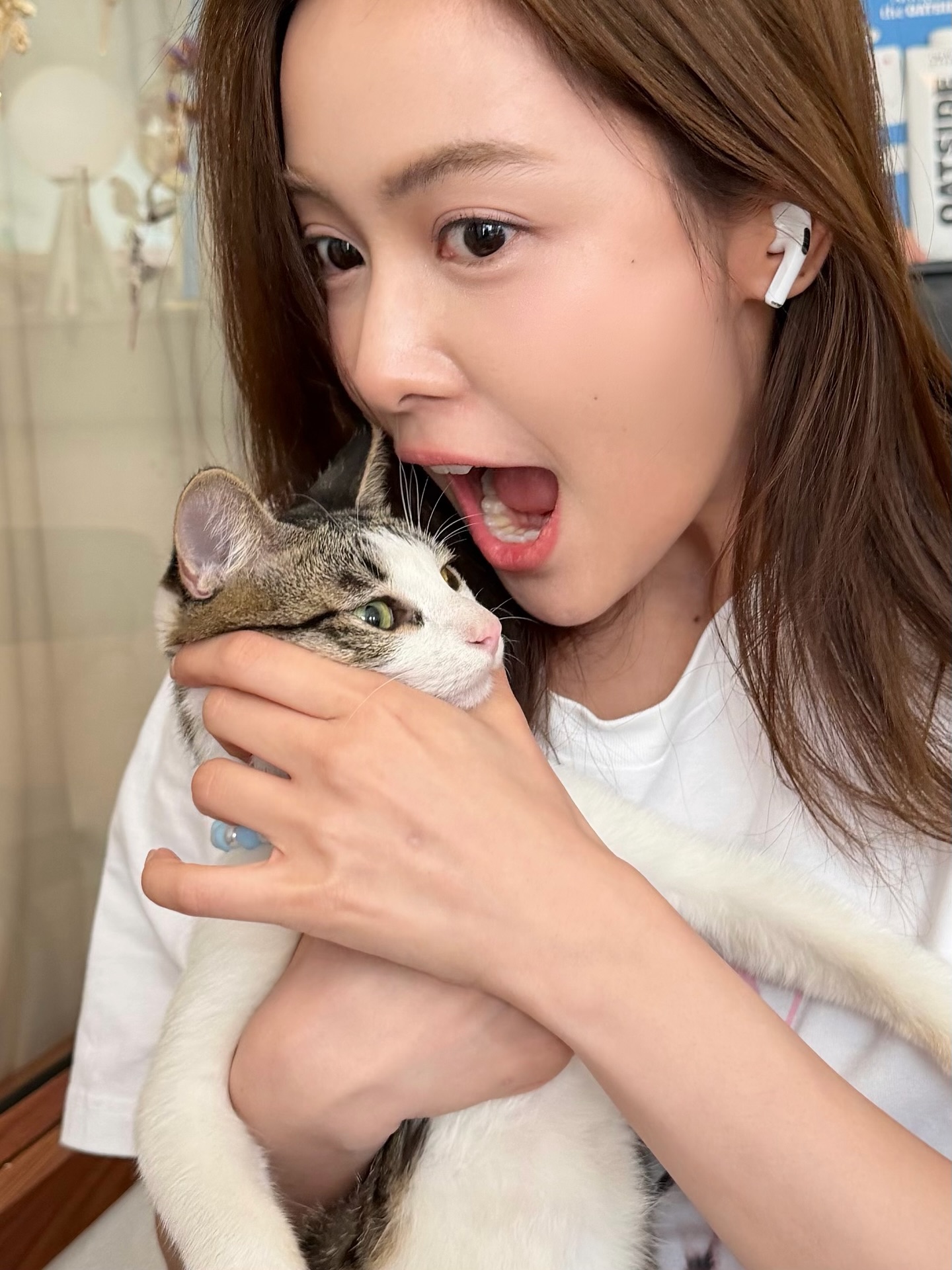 อุ้ม - อิษยา ฮอสุวรรณ