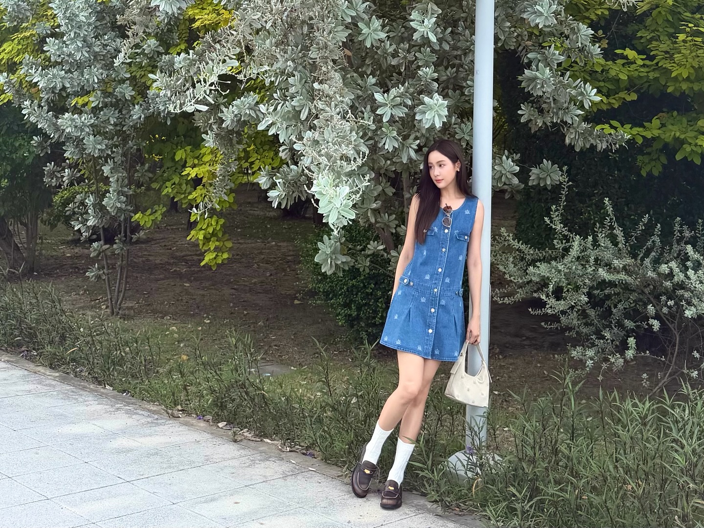 อุ้ม - อิษยา ฮอสุวรรณ