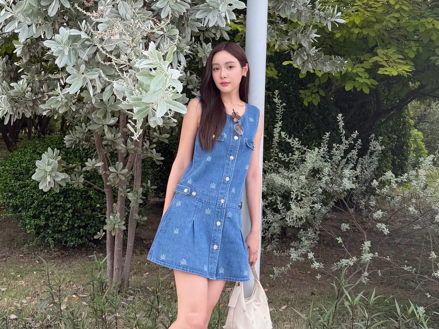 อุ้ม - อิษยา ฮอสุวรรณ