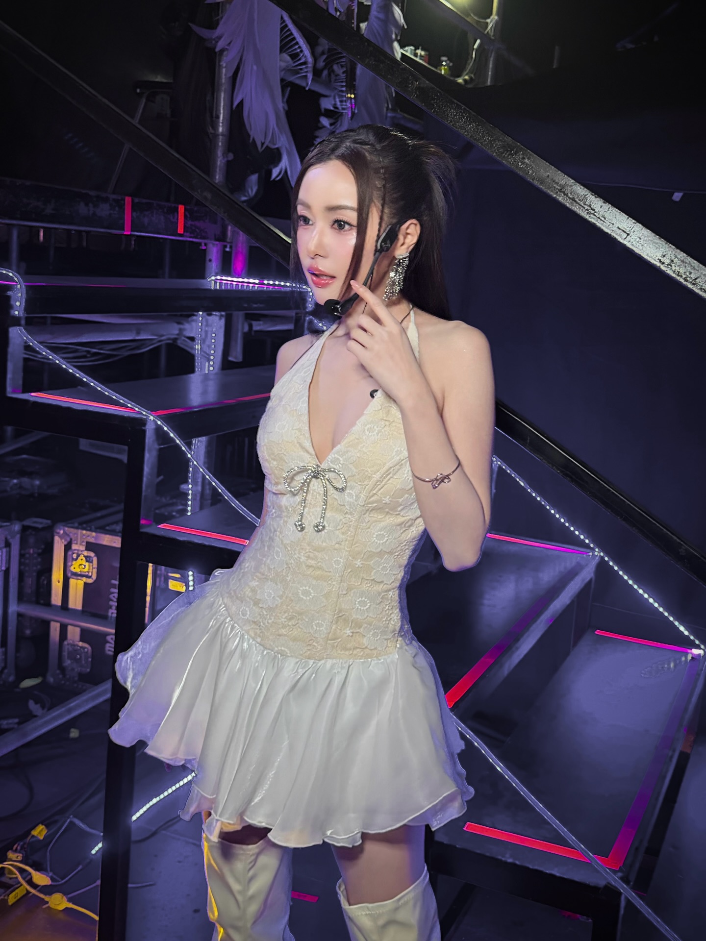 อุ้ม - อิษยา ฮอสุวรรณ