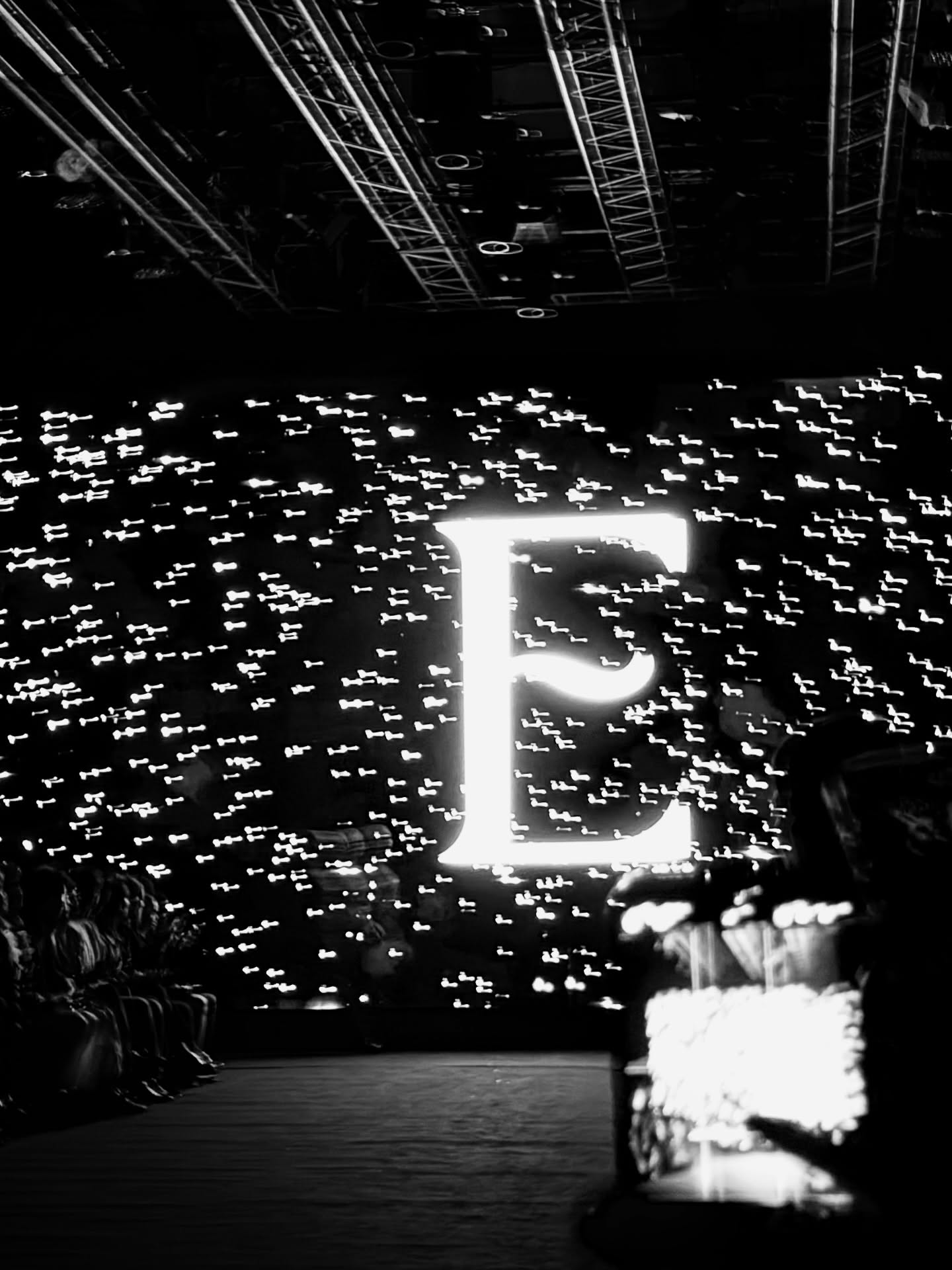 อุ้ม - อิษยา ฮอสุวรรณ