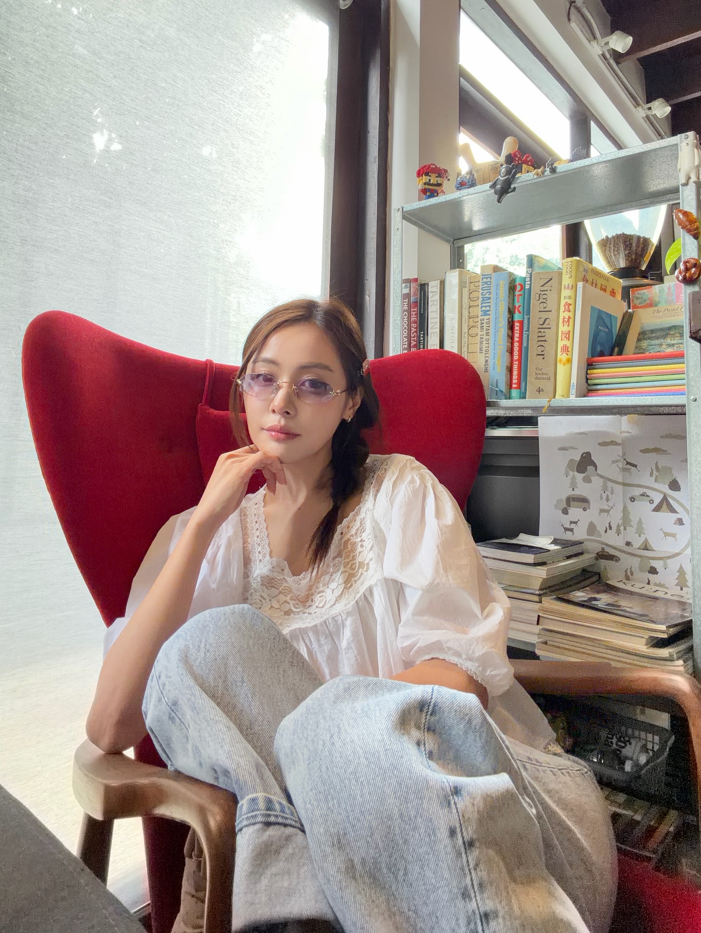 อุ้ม - อิษยา ฮอสุวรรณ