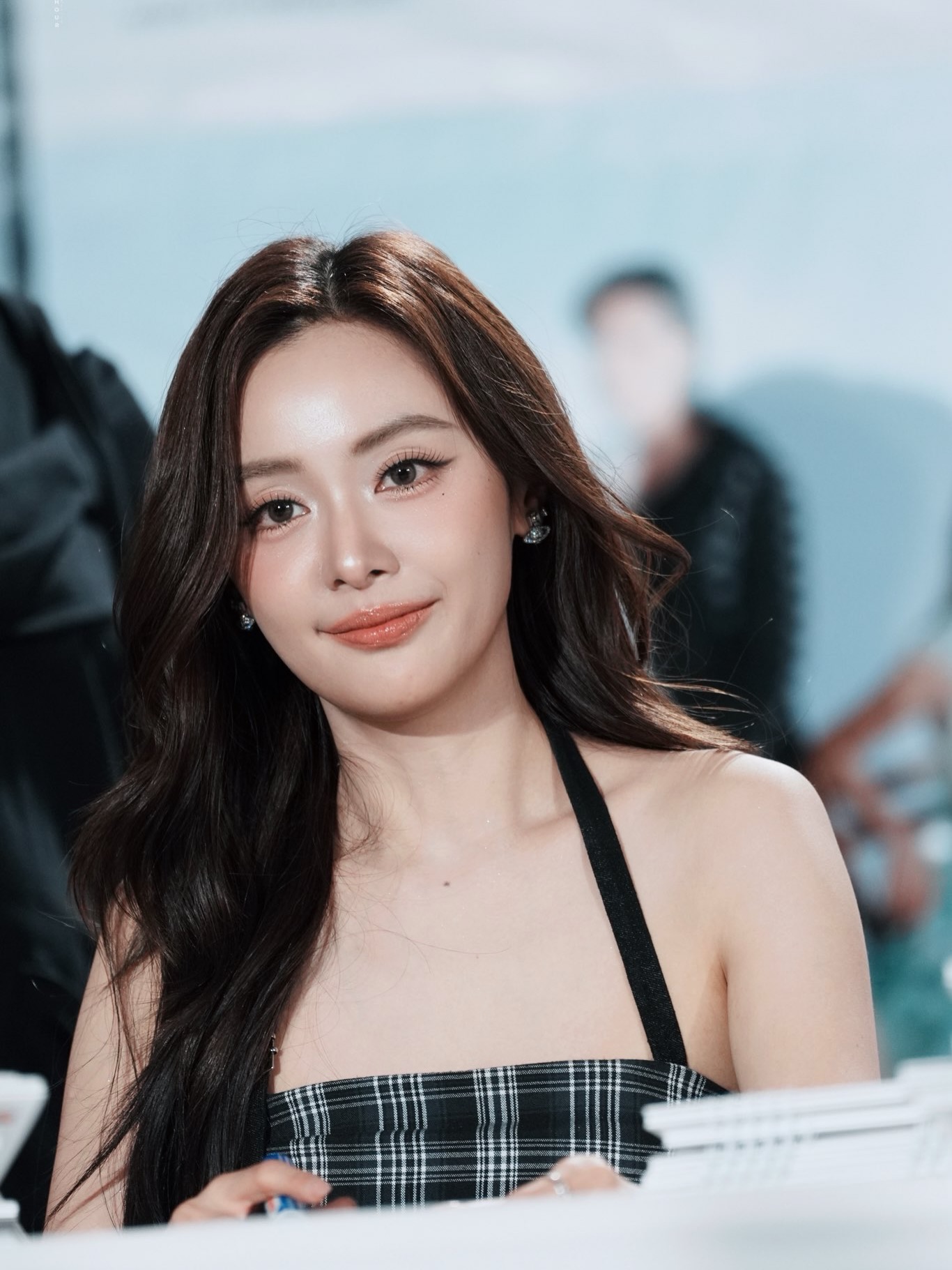 อุ้ม - อิษยา ฮอสุวรรณ