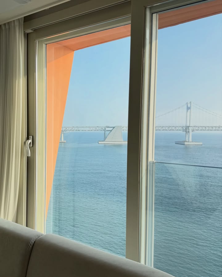 อุ้ม - อิษยา ฮอสุวรรณ