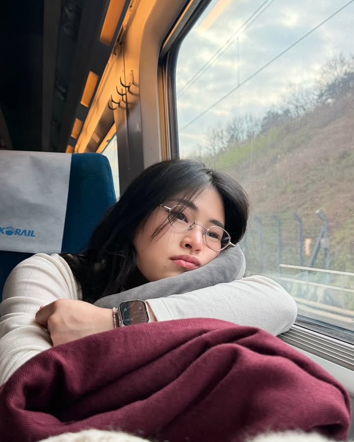 อุ้ม - อิษยา ฮอสุวรรณ