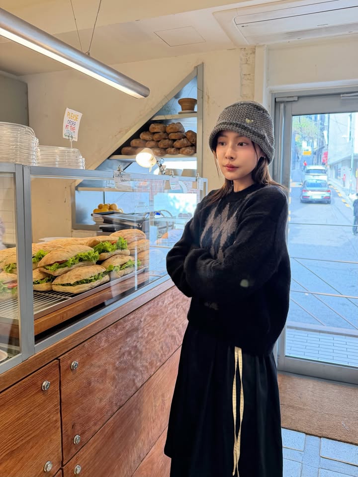 อุ้ม - อิษยา ฮอสุวรรณ