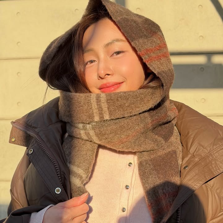 อุ้ม - อิษยา ฮอสุวรรณ