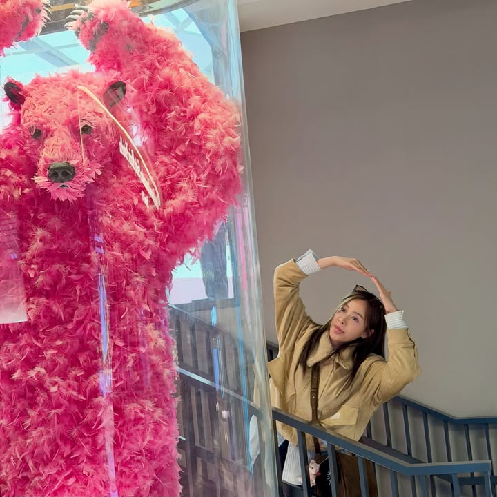 อุ้ม - อิษยา ฮอสุวรรณ