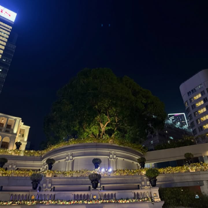 อุ้ม - อิษยา ฮอสุวรรณ