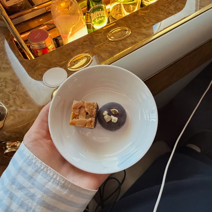 อุ้ม - อิษยา ฮอสุวรรณ