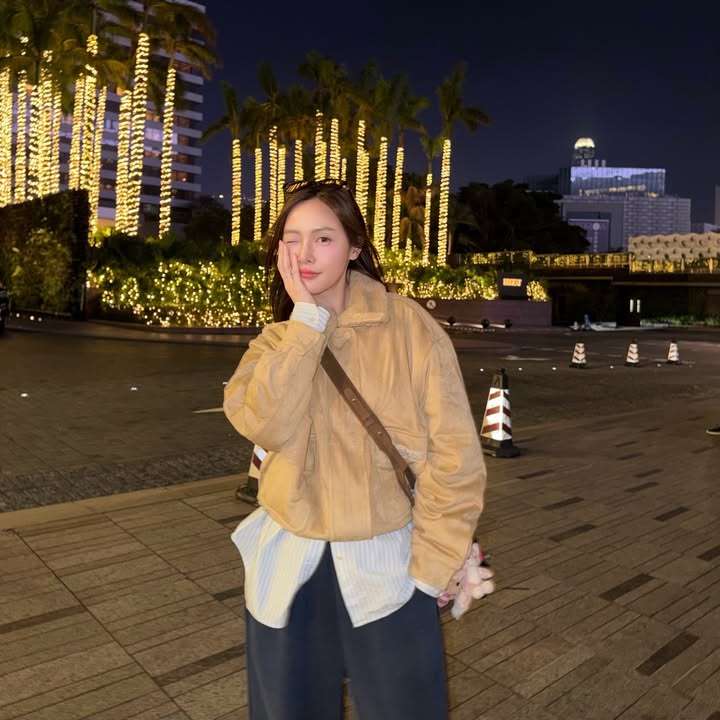 อุ้ม - อิษยา ฮอสุวรรณ