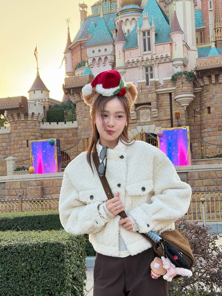 อุ้ม - อิษยา ฮอสุวรรณ