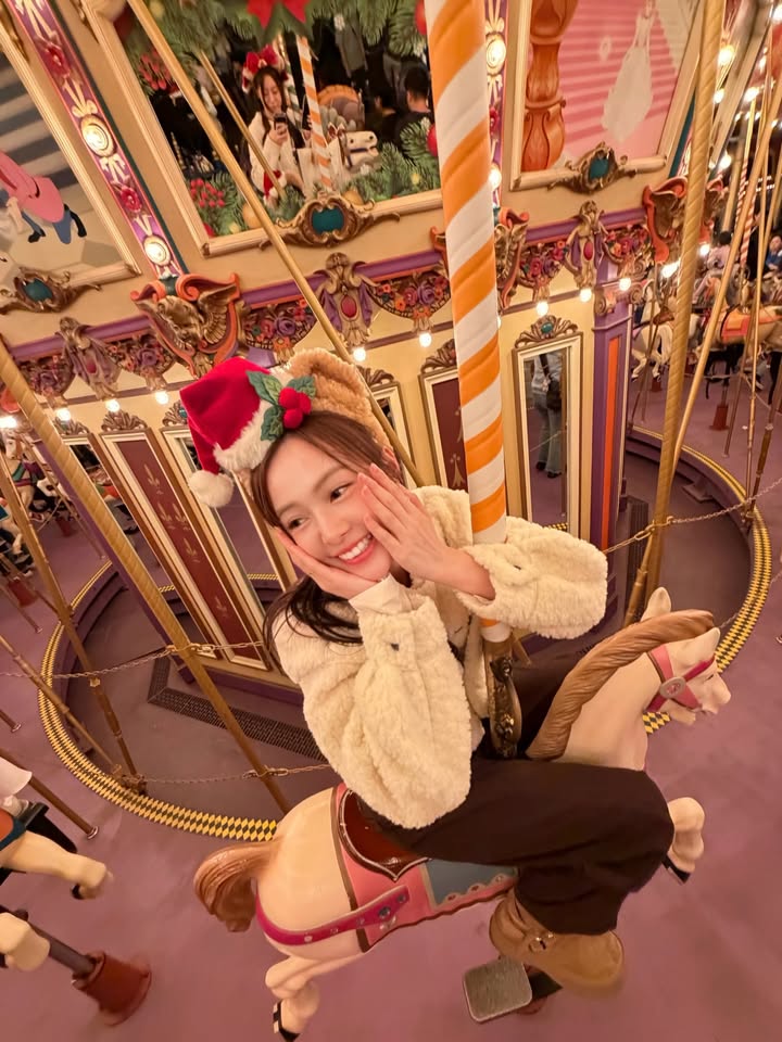 อุ้ม - อิษยา ฮอสุวรรณ