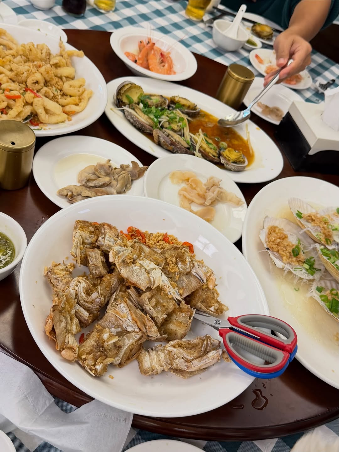 อุ้ม - อิษยา ฮอสุวรรณ