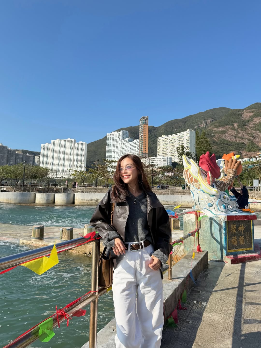 อุ้ม - อิษยา ฮอสุวรรณ