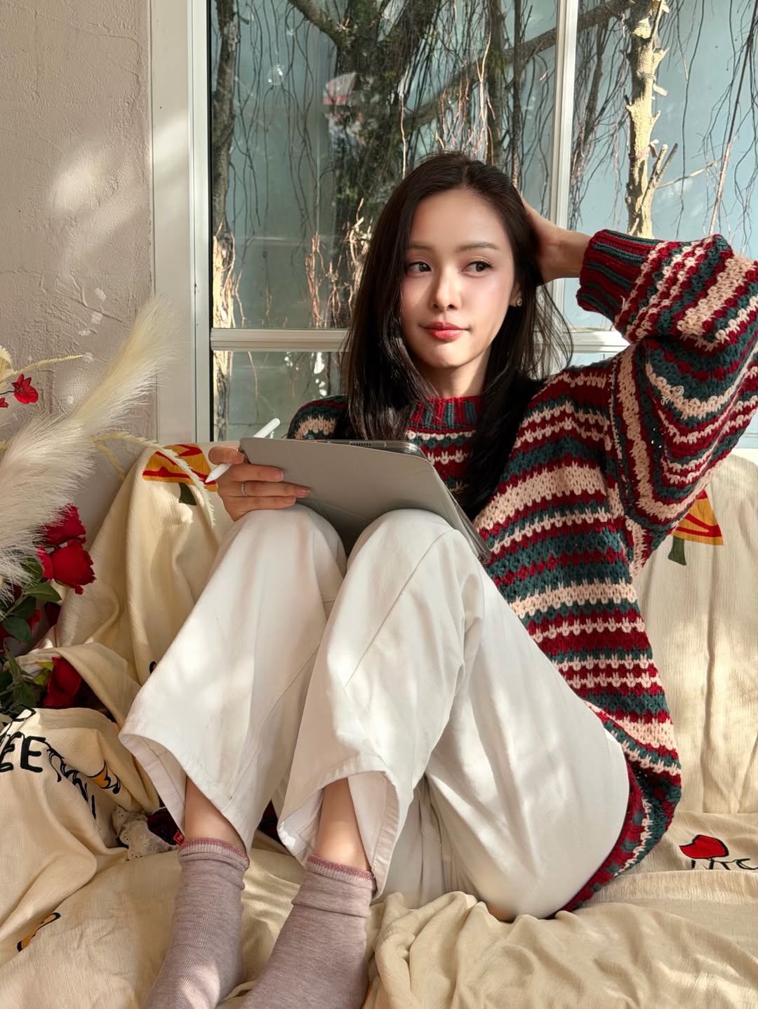 อุ้ม - อิษยา ฮอสุวรรณ