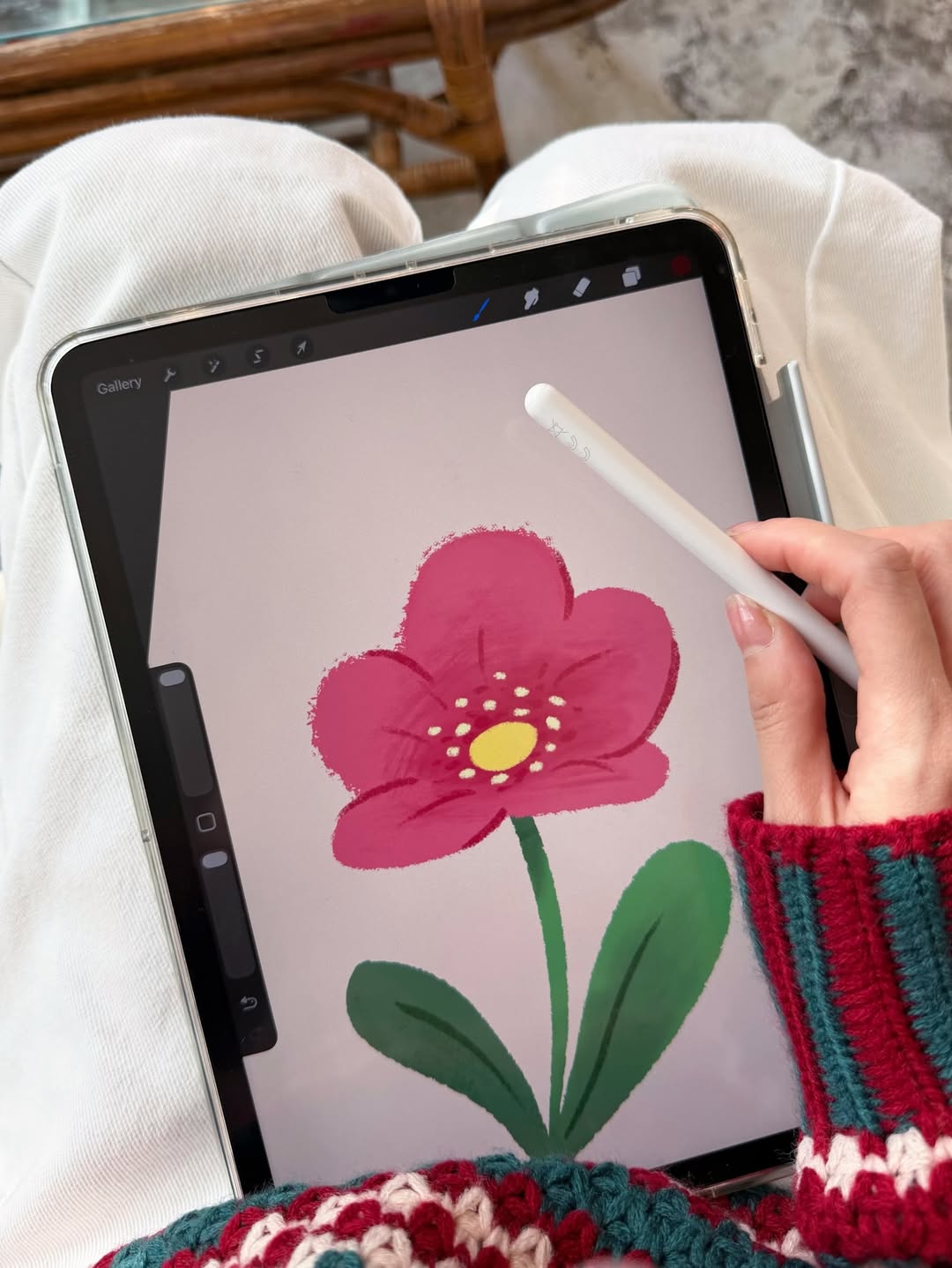 อุ้ม - อิษยา ฮอสุวรรณ