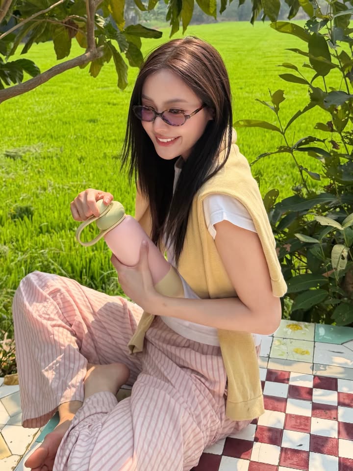 อุ้ม - อิษยา ฮอสุวรรณ