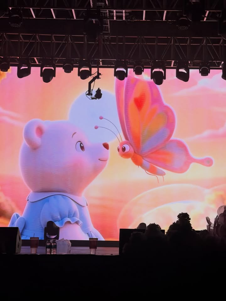 อุ้ม - อิษยา ฮอสุวรรณ