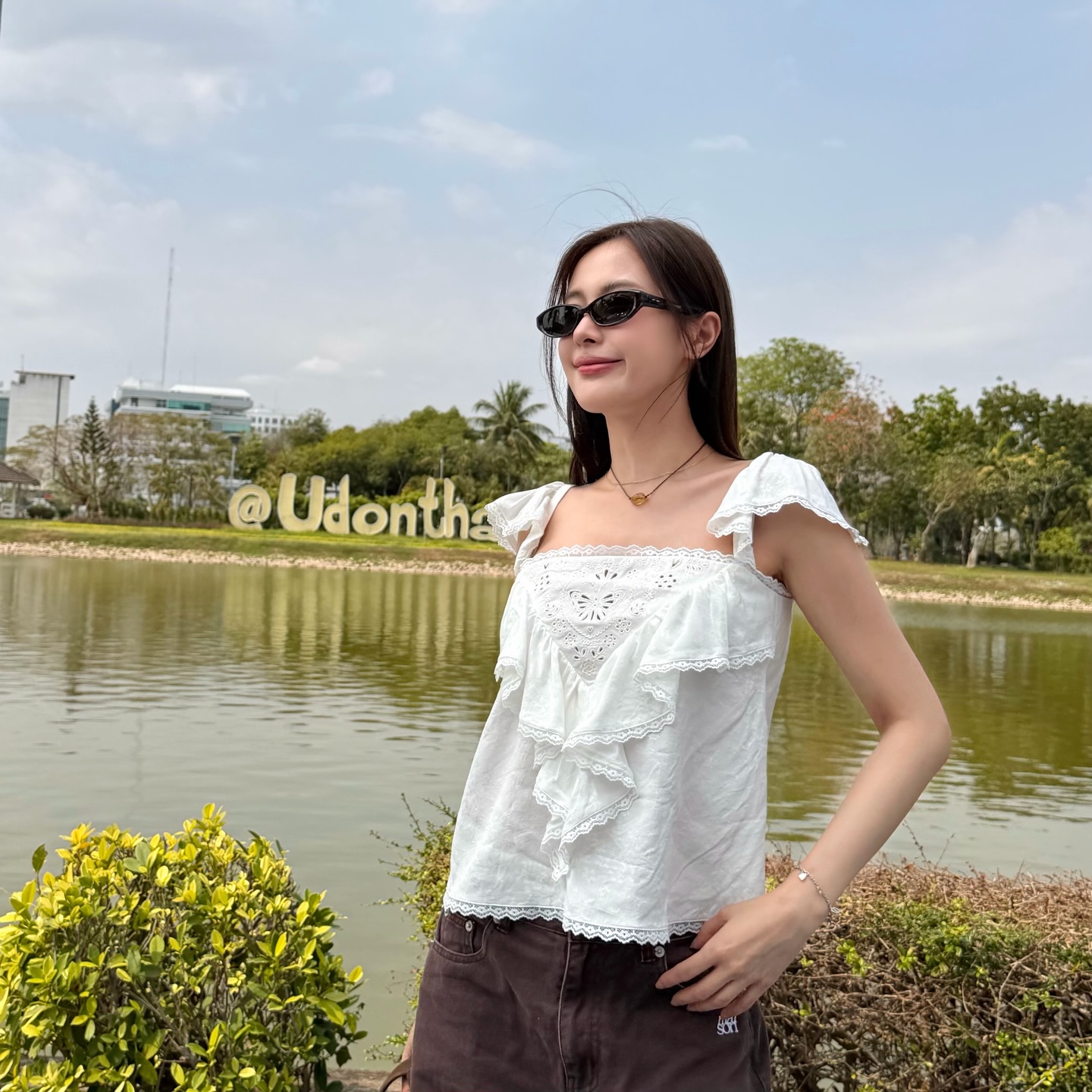 อุ้ม - อิษยา ฮอสุวรรณ