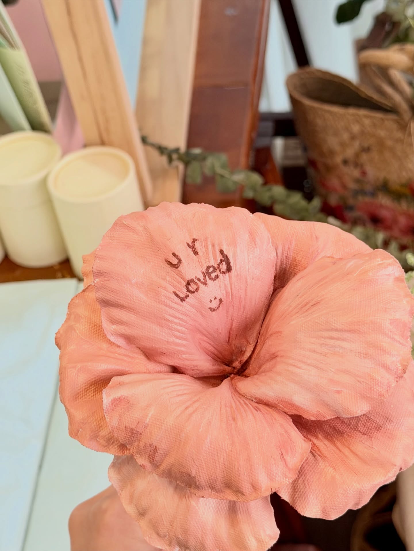 อุ้ม - อิษยา ฮอสุวรรณ