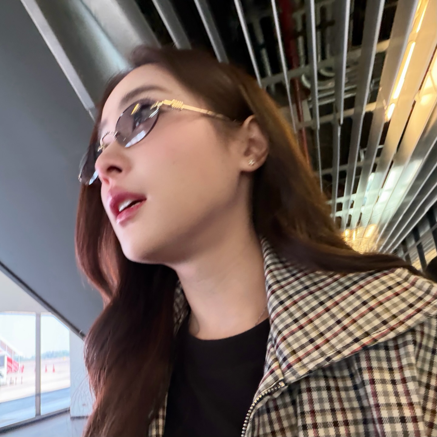 อุ้ม - อิษยา ฮอสุวรรณ