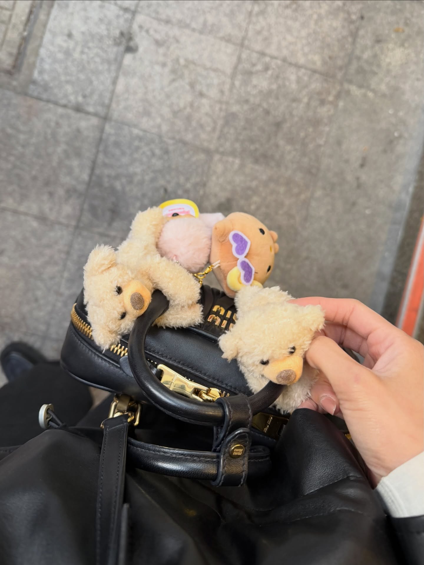 อุ้ม - อิษยา ฮอสุวรรณ