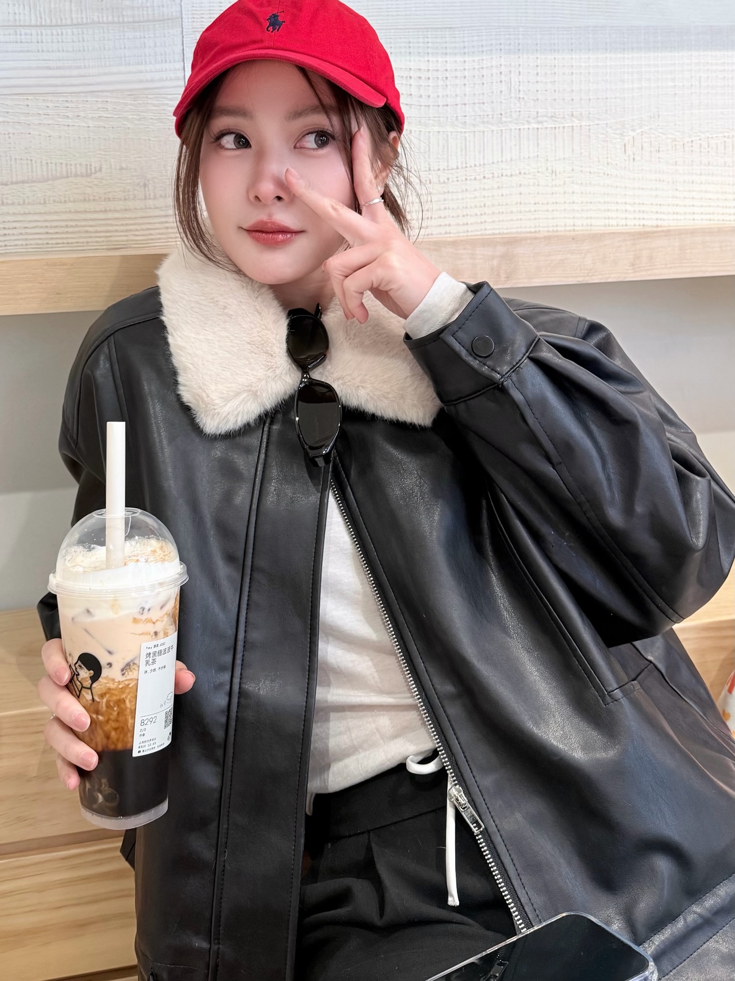 อุ้ม - อิษยา ฮอสุวรรณ