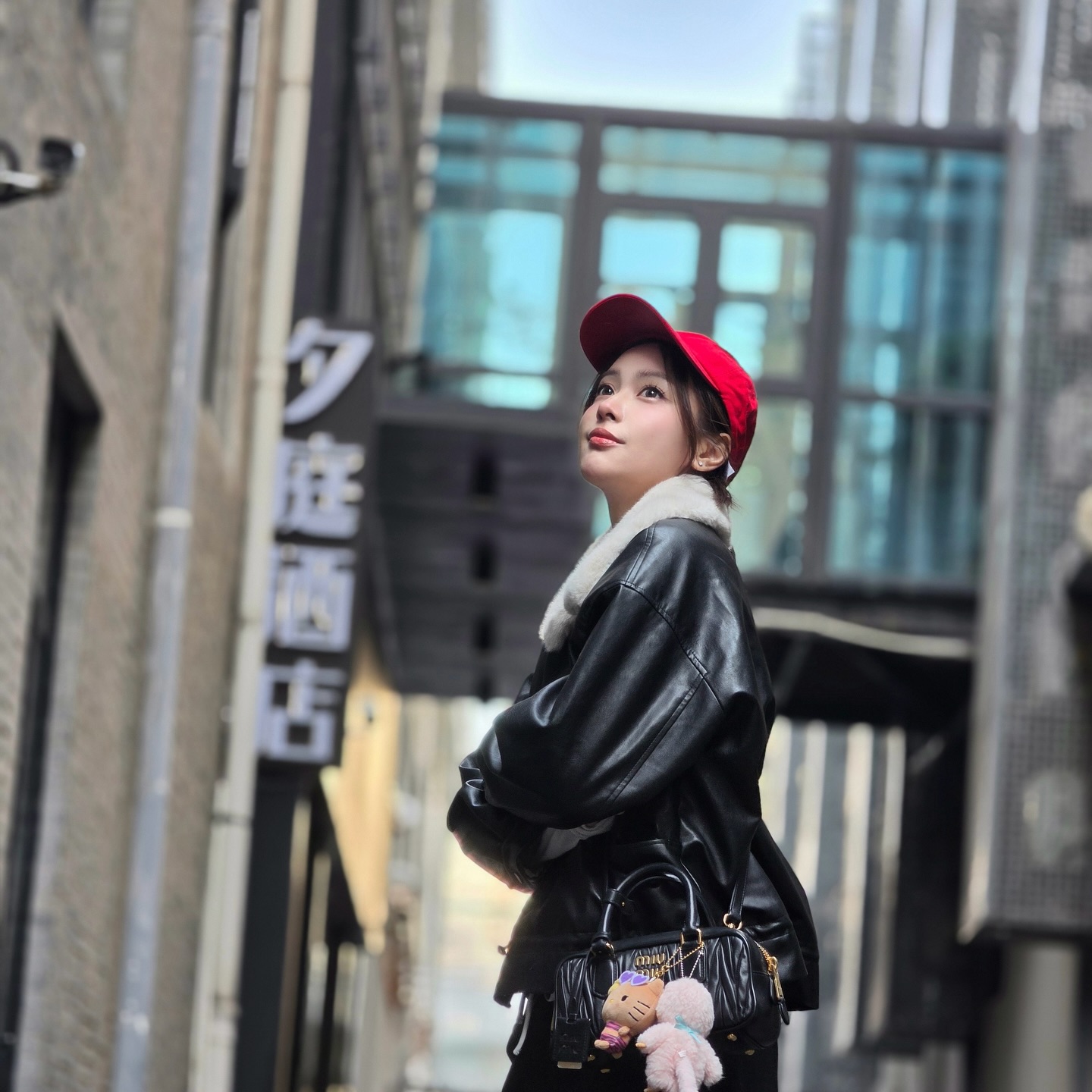 อุ้ม - อิษยา ฮอสุวรรณ