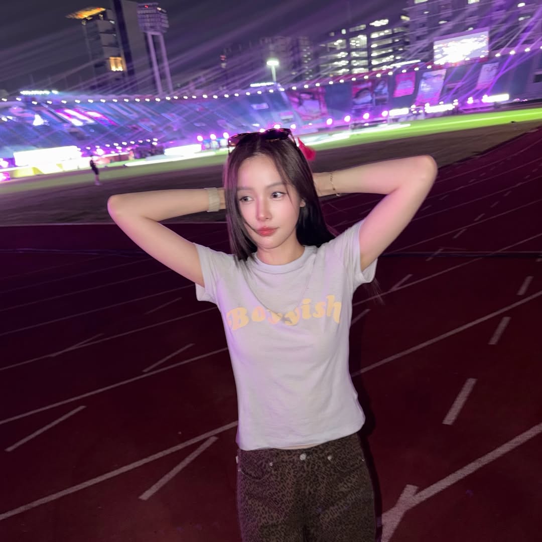 อุ้ม - อิษยา ฮอสุวรรณ