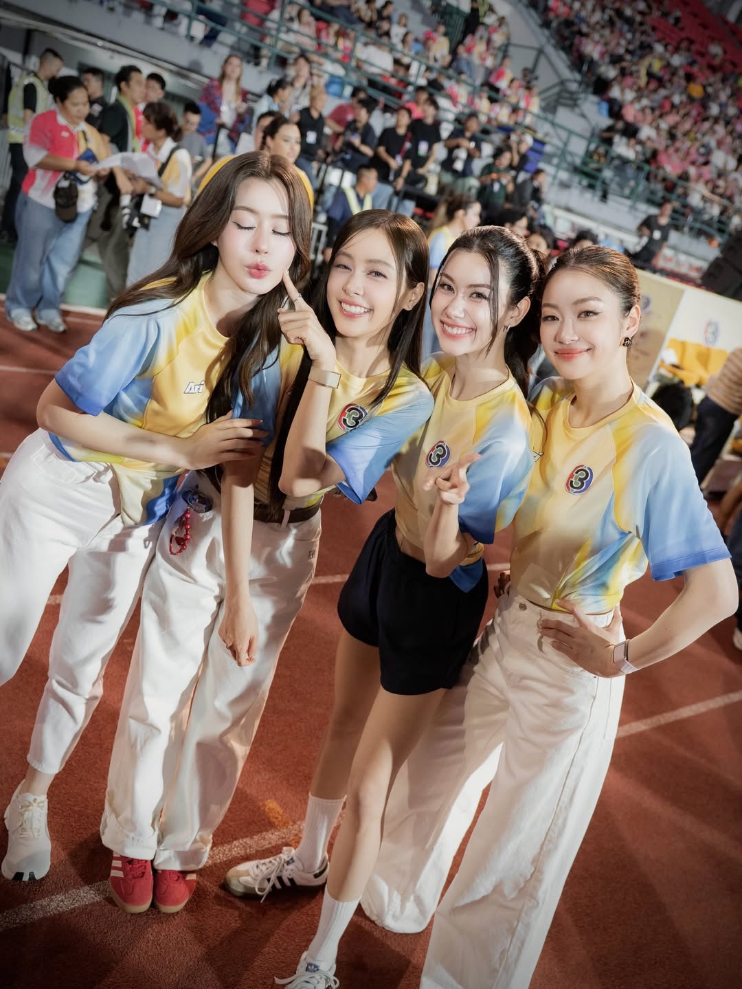 อุ้ม - อิษยา ฮอสุวรรณ