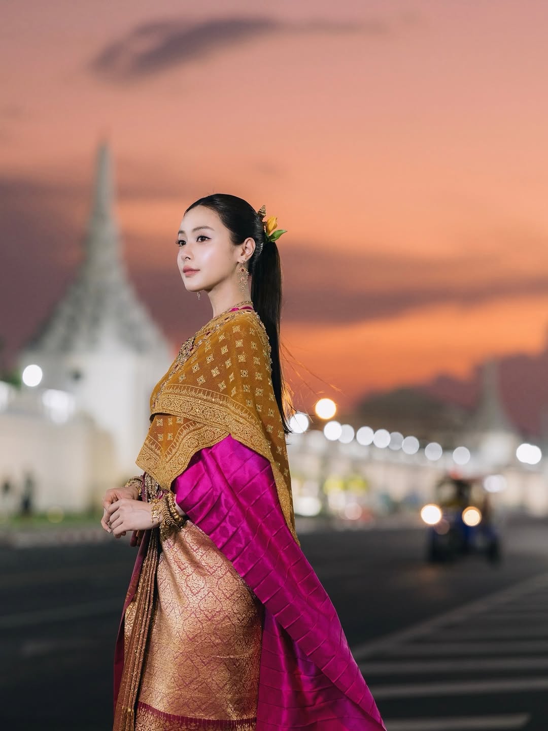 อุ้ม - อิษยา ฮอสุวรรณ