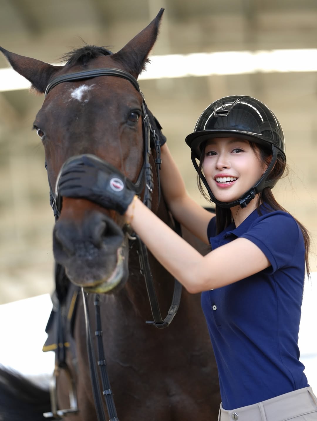 อุ้ม - อิษยา ฮอสุวรรณ