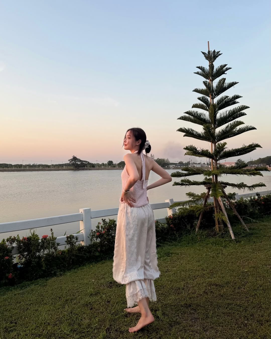 อุ้ม - อิษยา ฮอสุวรรณ