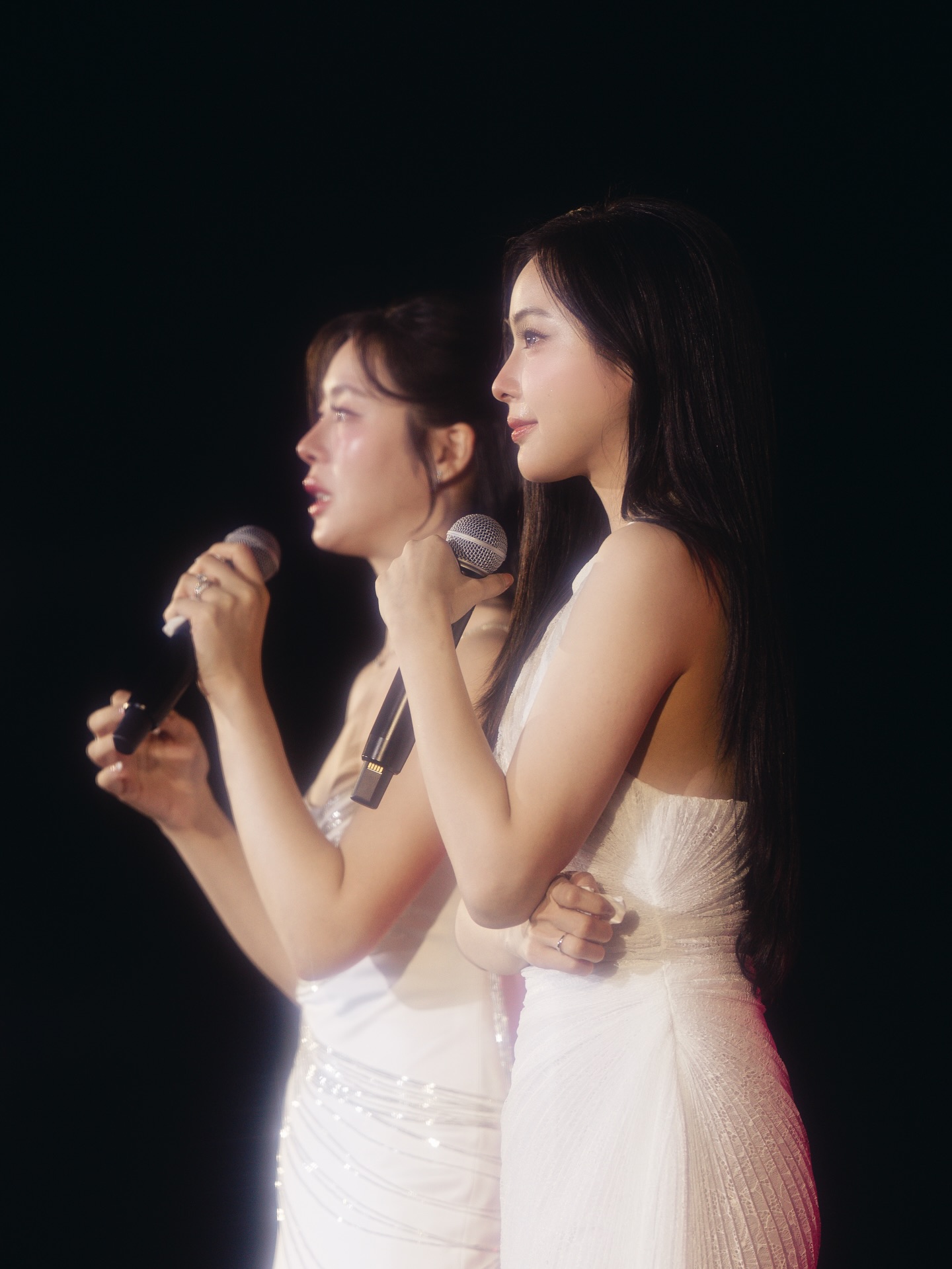 อุ้ม - อิษยา ฮอสุวรรณ