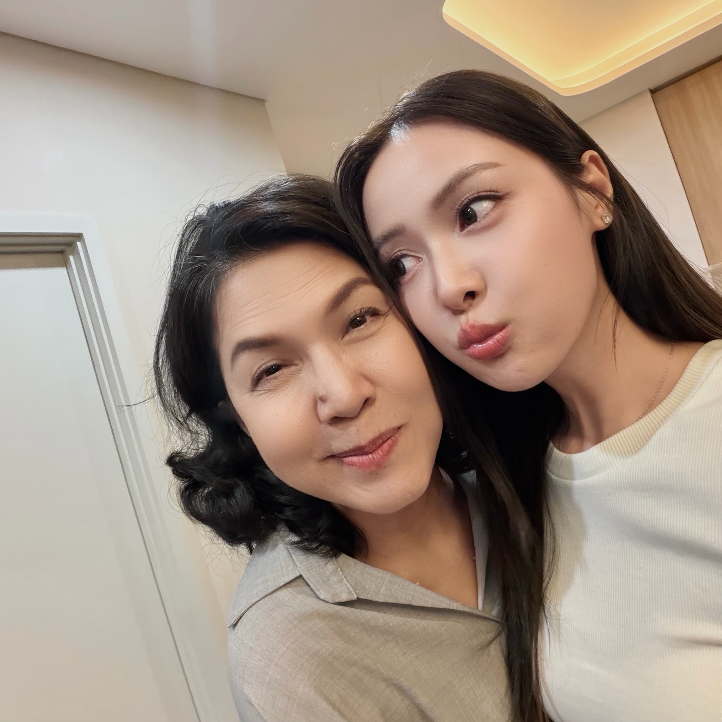 อุ้ม - อิษยา ฮอสุวรรณ