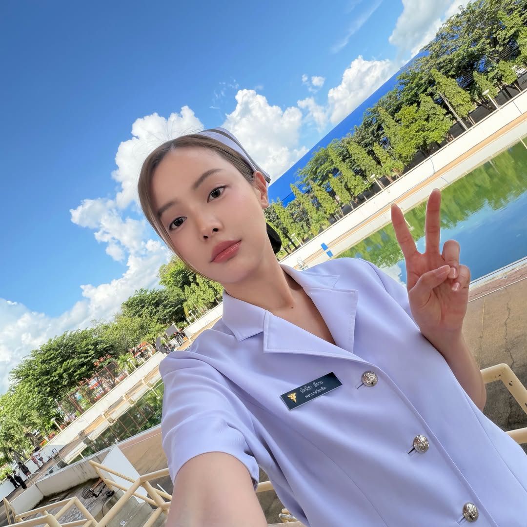 อุ้ม - อิษยา ฮอสุวรรณ
