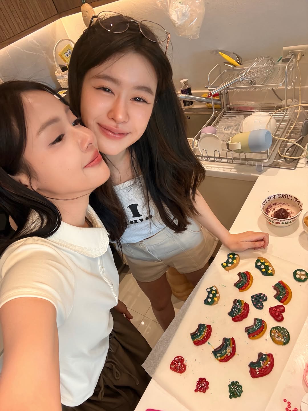 อุ้ม - อิษยา ฮอสุวรรณ