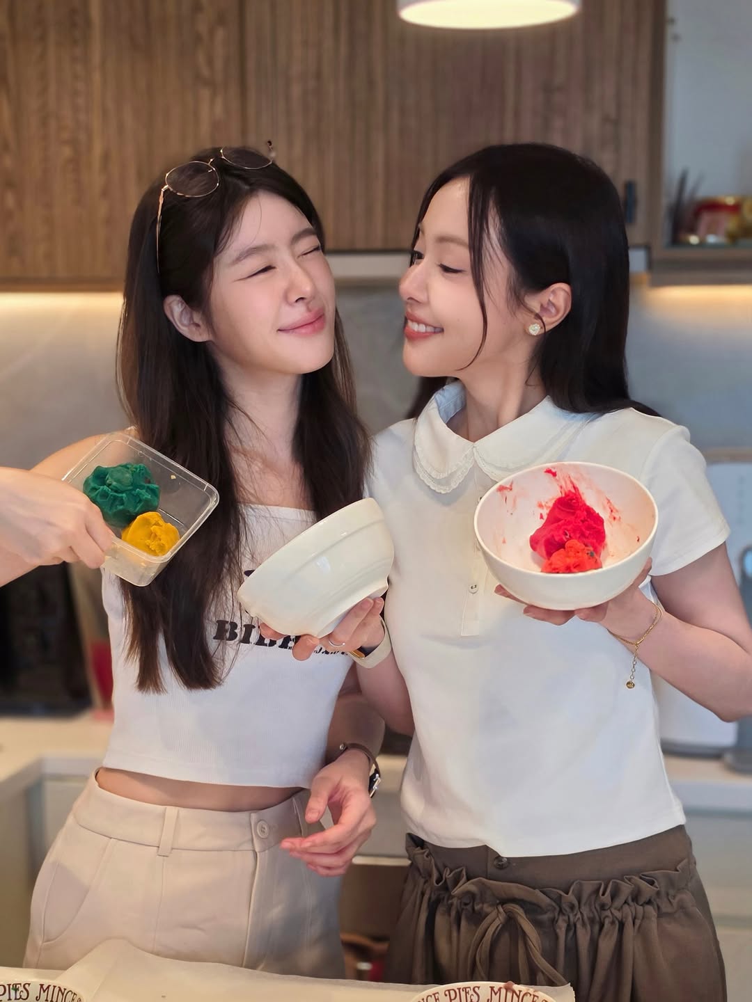 อุ้ม - อิษยา ฮอสุวรรณ