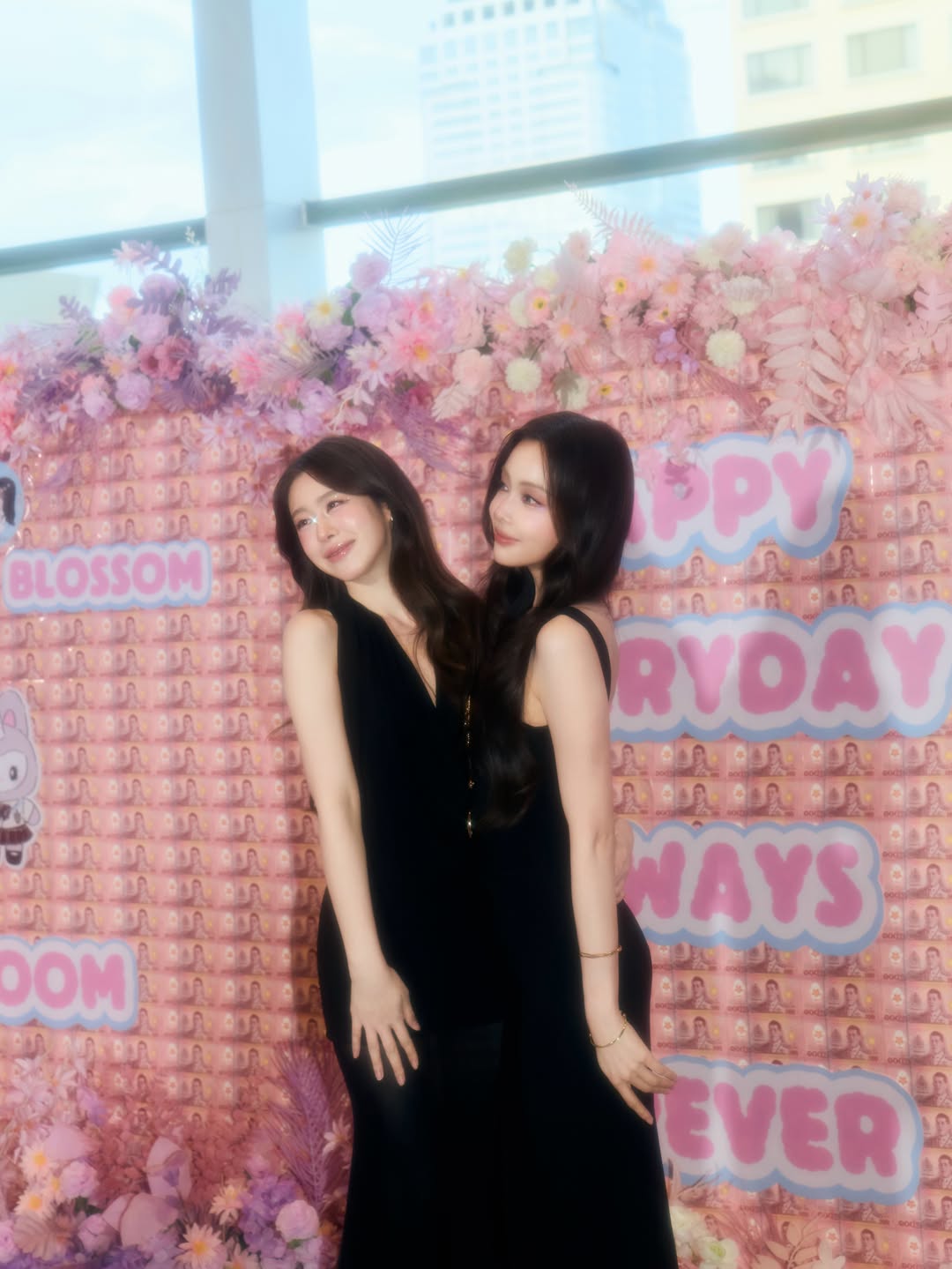 อุ้ม - อิษยา ฮอสุวรรณ