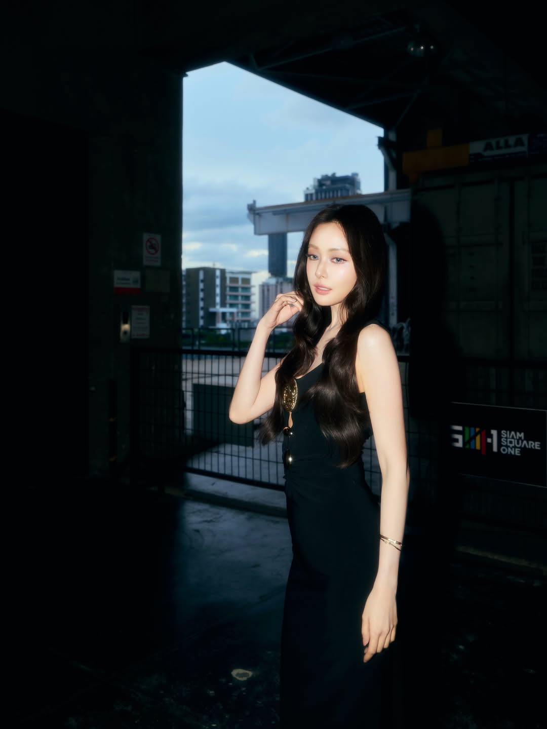 อุ้ม - อิษยา ฮอสุวรรณ